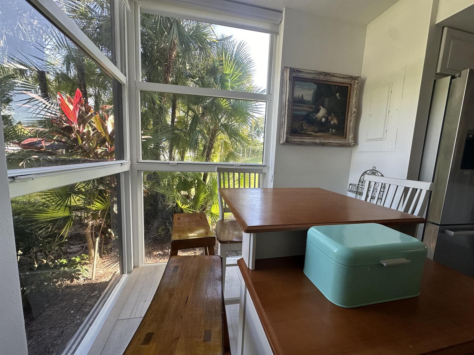 KITCHEN NOOK VIEW