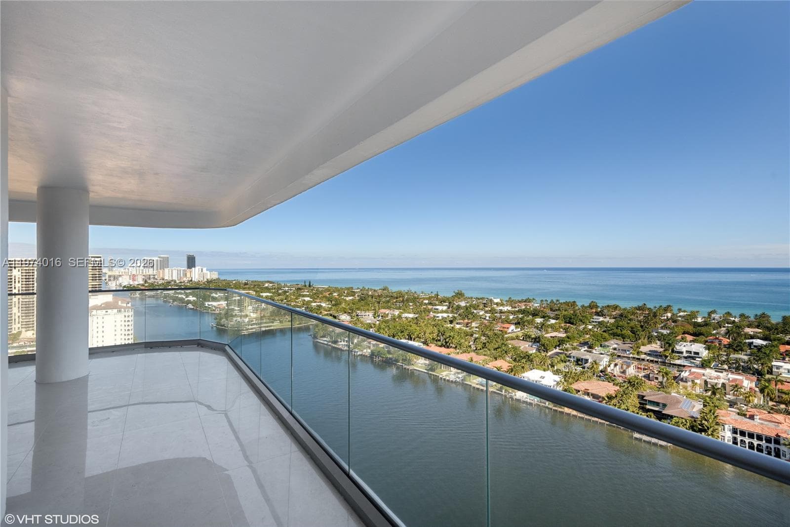 Turnberry Isle · #28J in Aventura - Photo 2