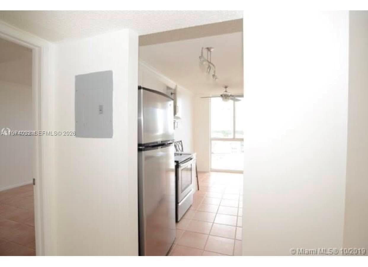 bay plaza · #1107 in Miami Beach - Photo 14