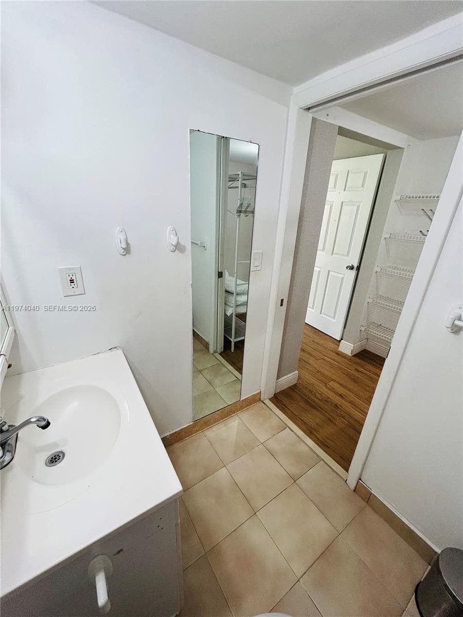 PLAZA OF AMERICAS CONDO P · #219 in Sunny Isles Beach - Photo 34