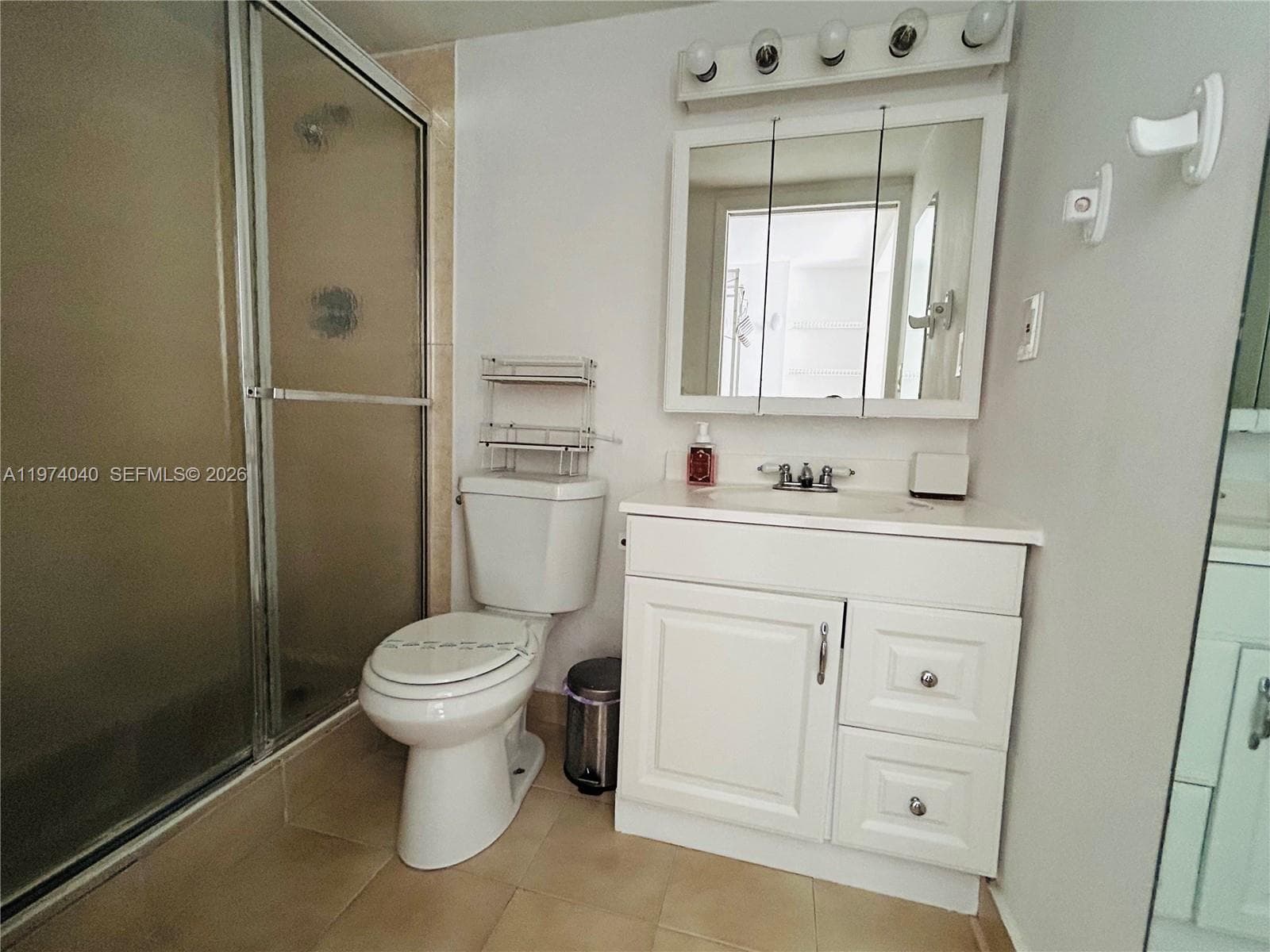 2nd bathroom