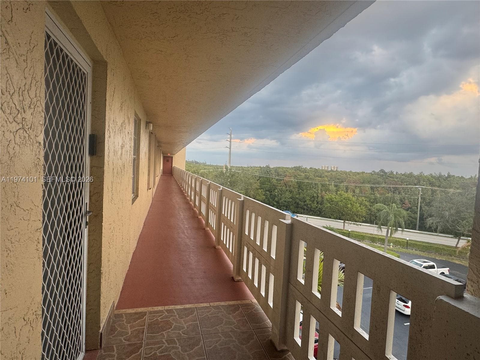 MEADOWBROOK LAKES VIEW CO · #505 in Dania Beach - Photo 2
