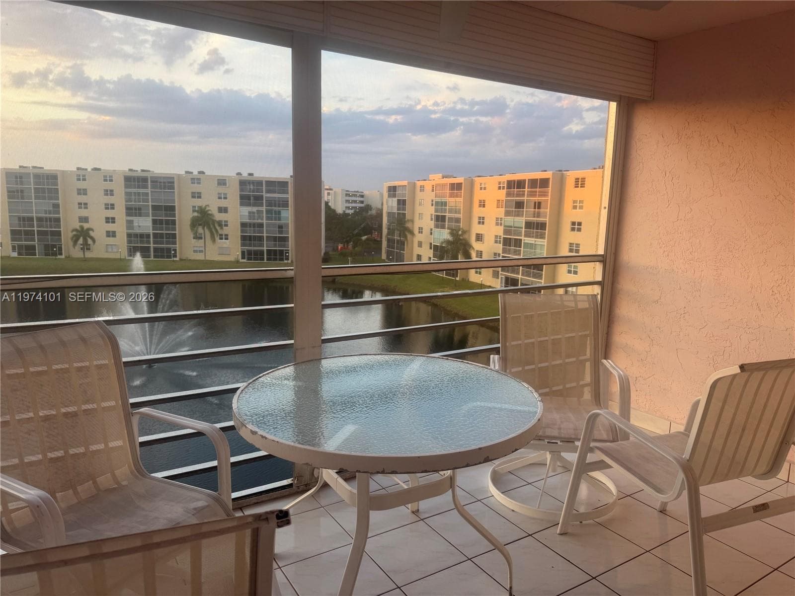 MEADOWBROOK LAKES VIEW CO · #505 in Dania Beach - Photo 4