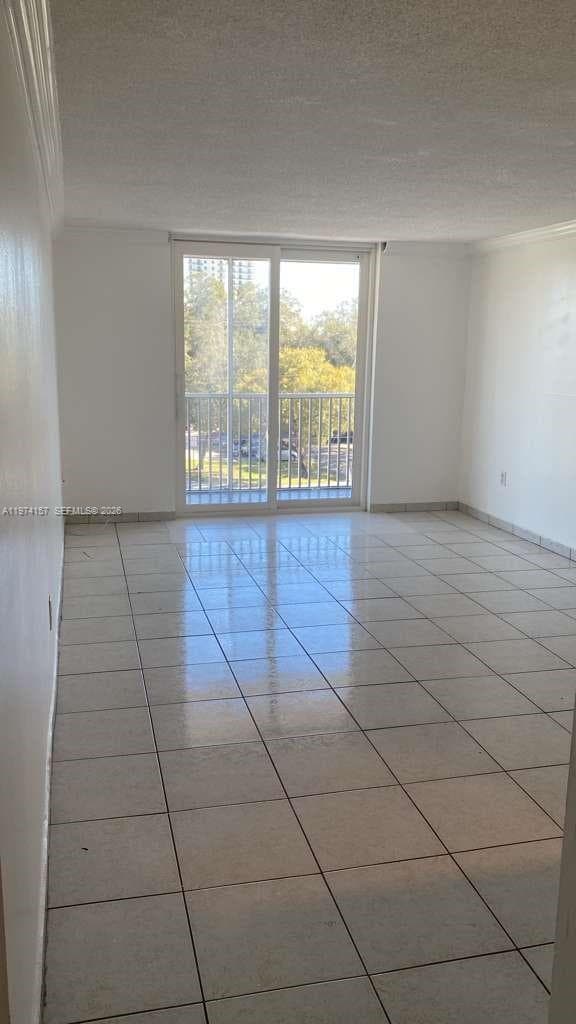 woodside · #A408 in North Miami Beach - Photo 2
