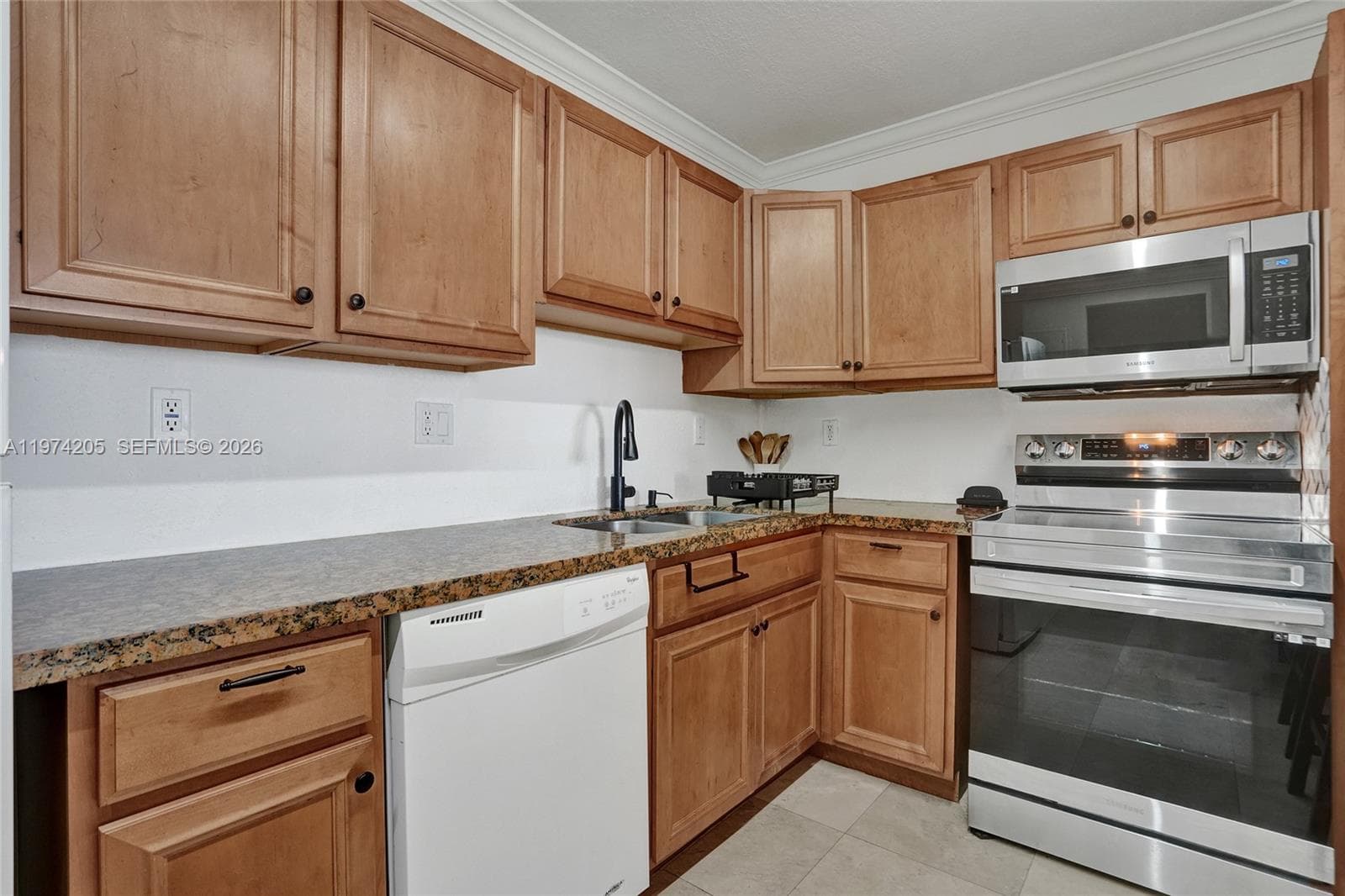OCEANVIEW BUILDING B · #718 in Sunny Isles Beach - Photo 12