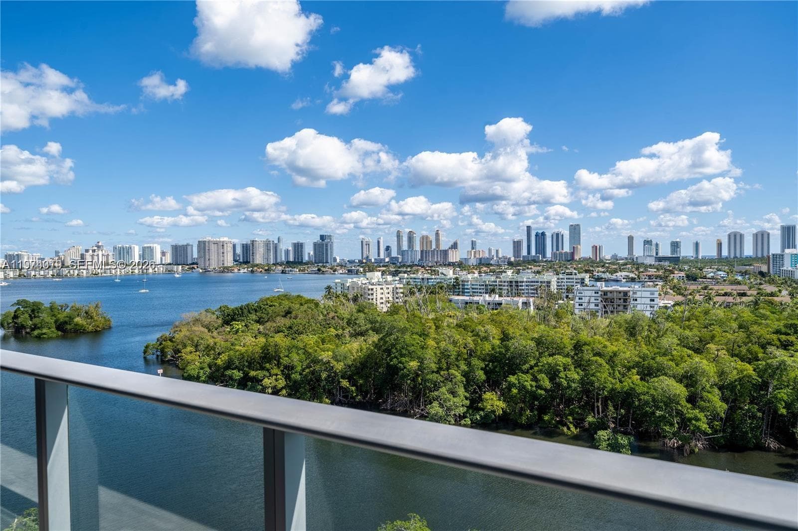 THE HARBOUR · #1120 in North Miami Beach - Photo 3