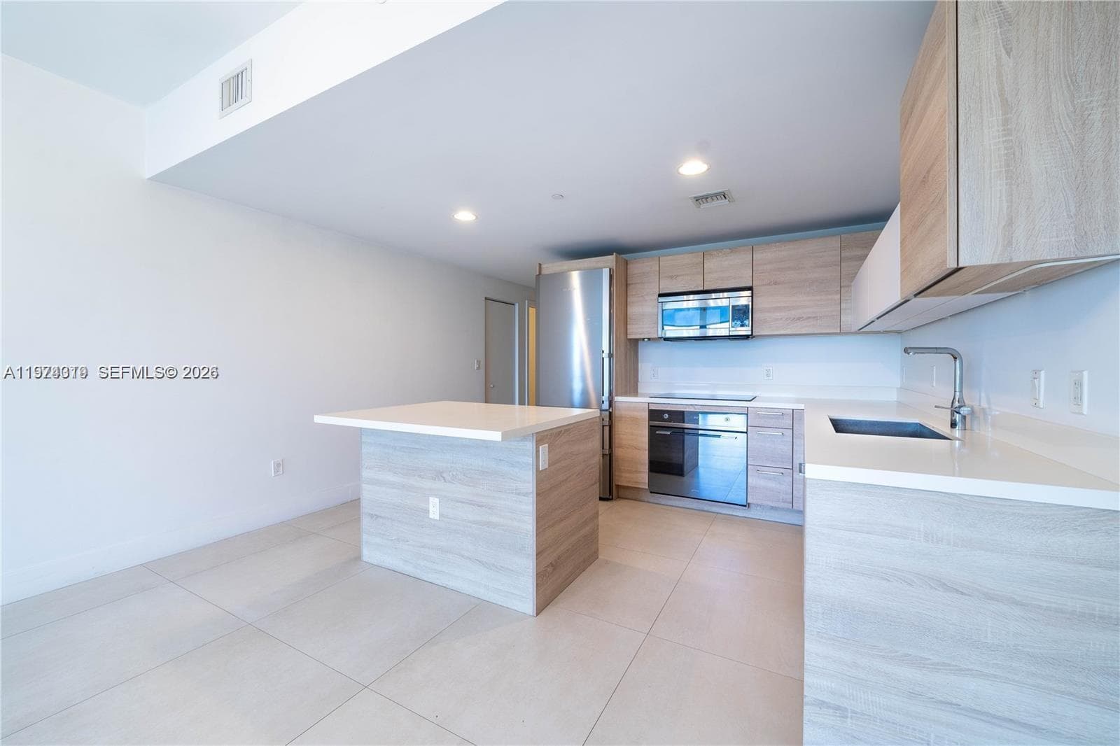 THE HARBOUR · #1120 in North Miami Beach - Photo 8