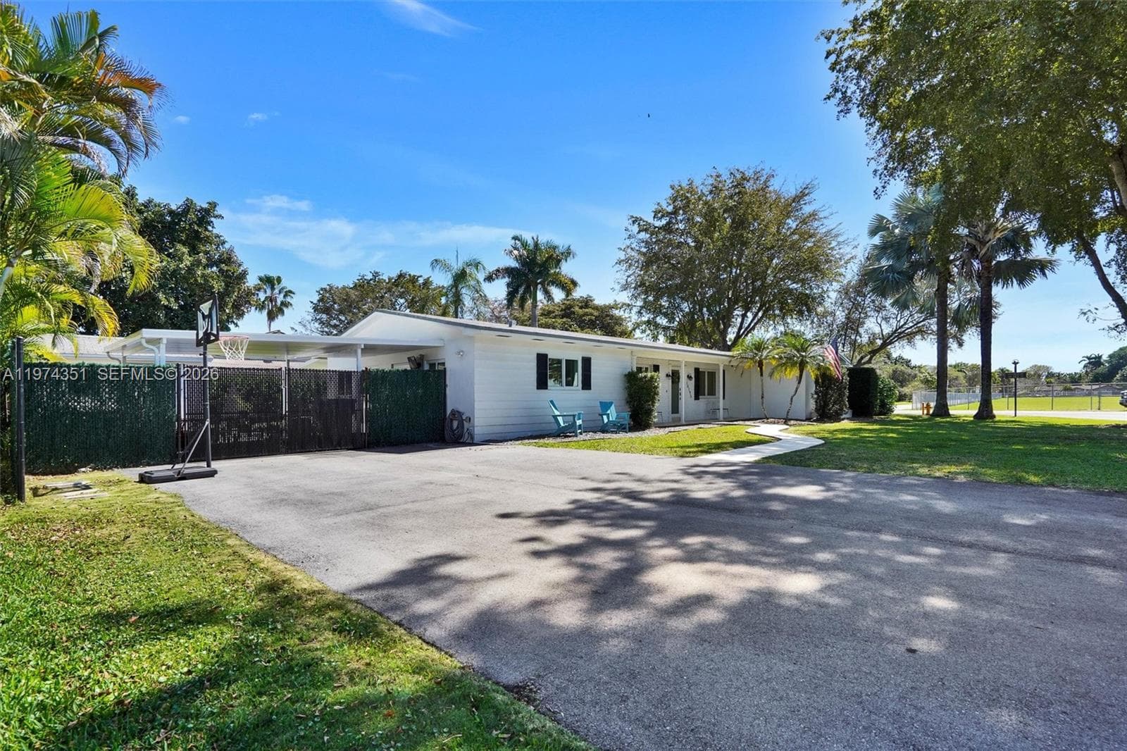 16195 SW 78th Ave photo 3