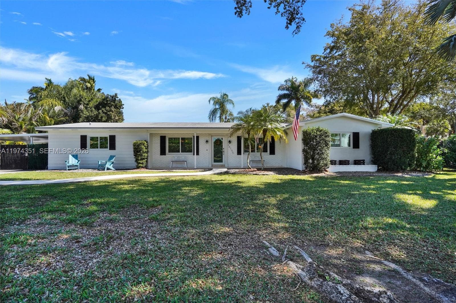 16195 SW 78th Ave photo 1
