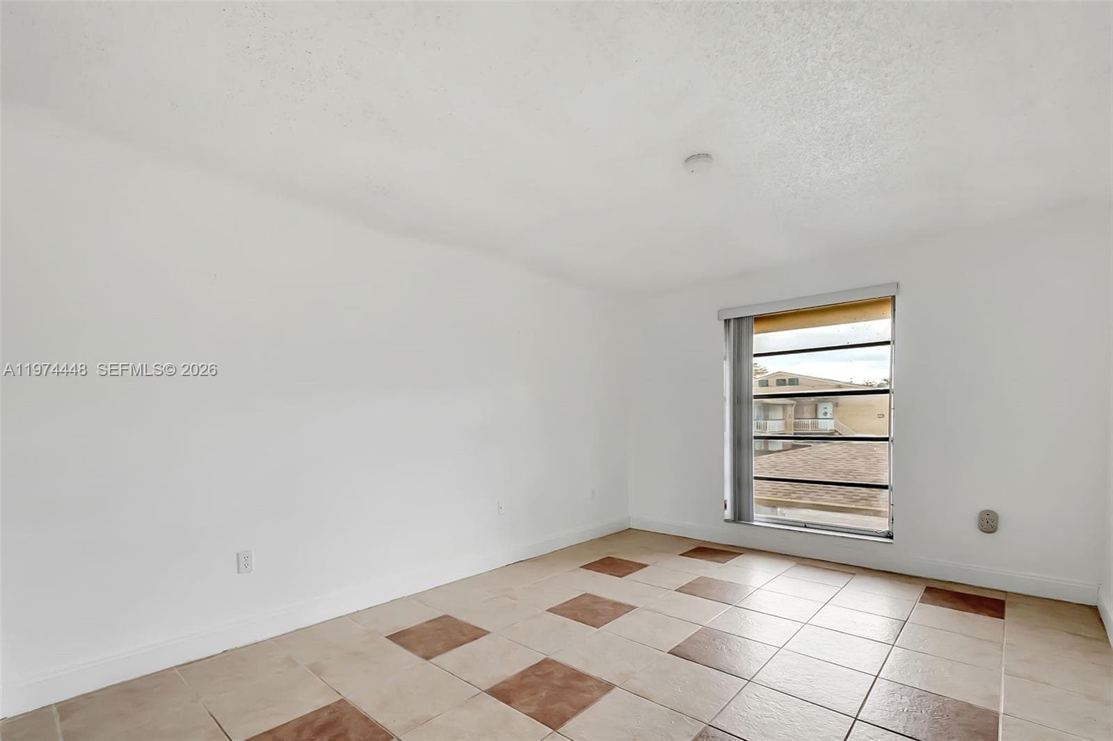 The Meadows Lake · #254D in Miami - Photo 4