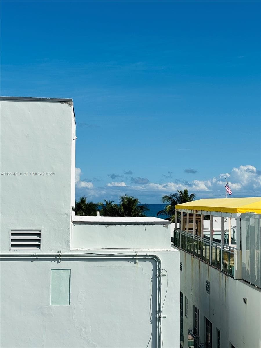 ISLANDER CONDO APTS · #608 in Miami Beach - Photo 16
