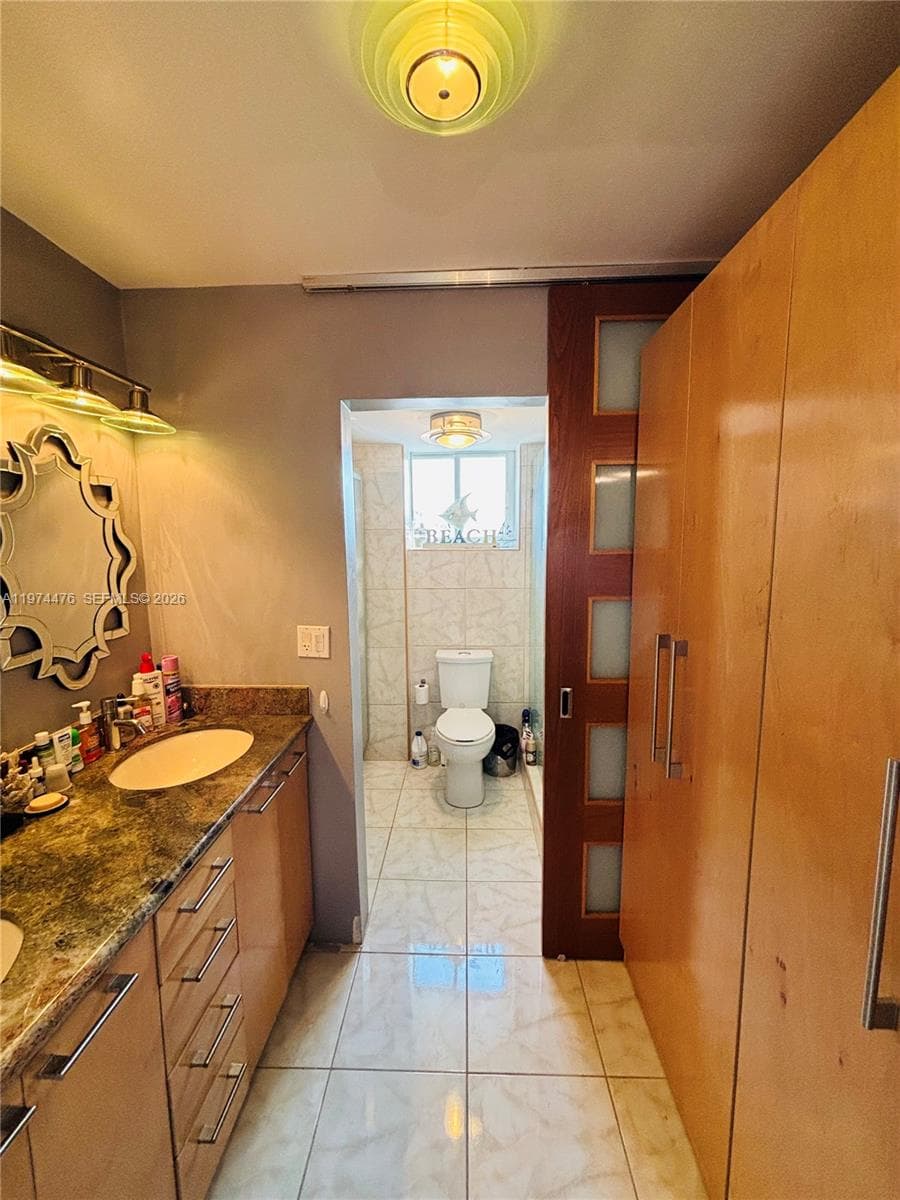 ISLANDER CONDO APTS · #608 in Miami Beach - Photo 5