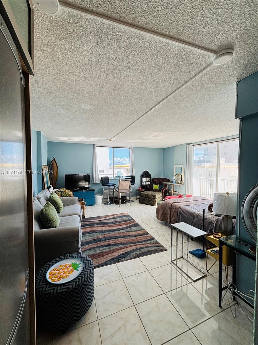 ISLANDER CONDO APTS · #608 in Miami Beach - Photo 10