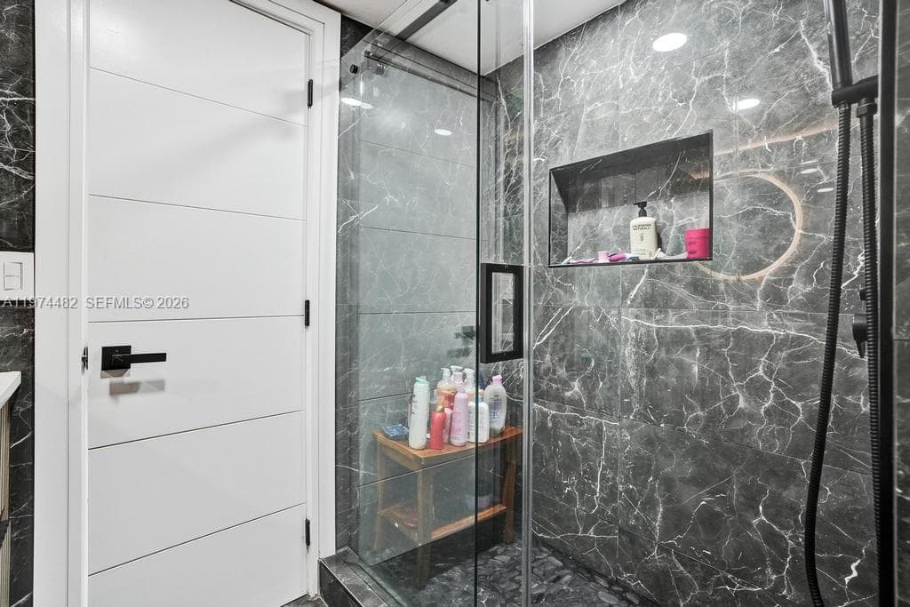 LAKEVIEW TOWNHOUSES · #77 in North Miami Beach - Photo 15