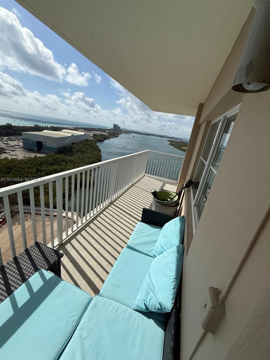 ARLEN HOUSE CONDO · #2106 in Sunny Isles Beach - Photo 2