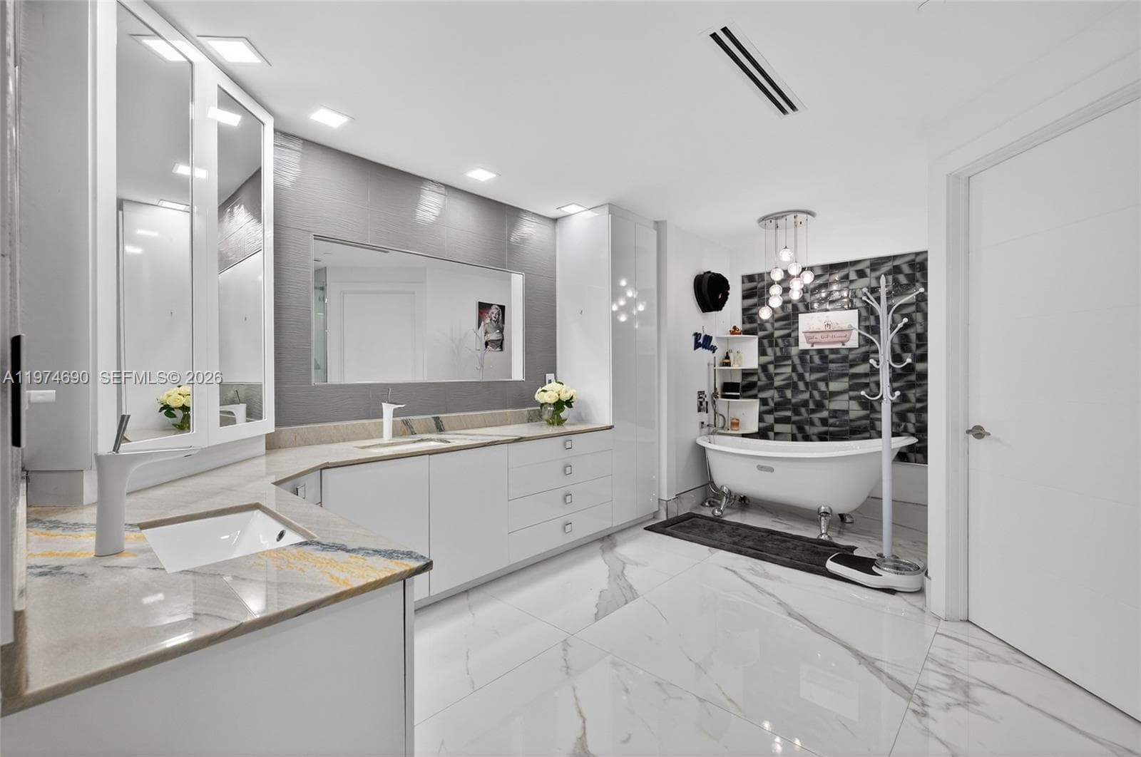 Positano Beach · #401 in Hollywood - Photo 27