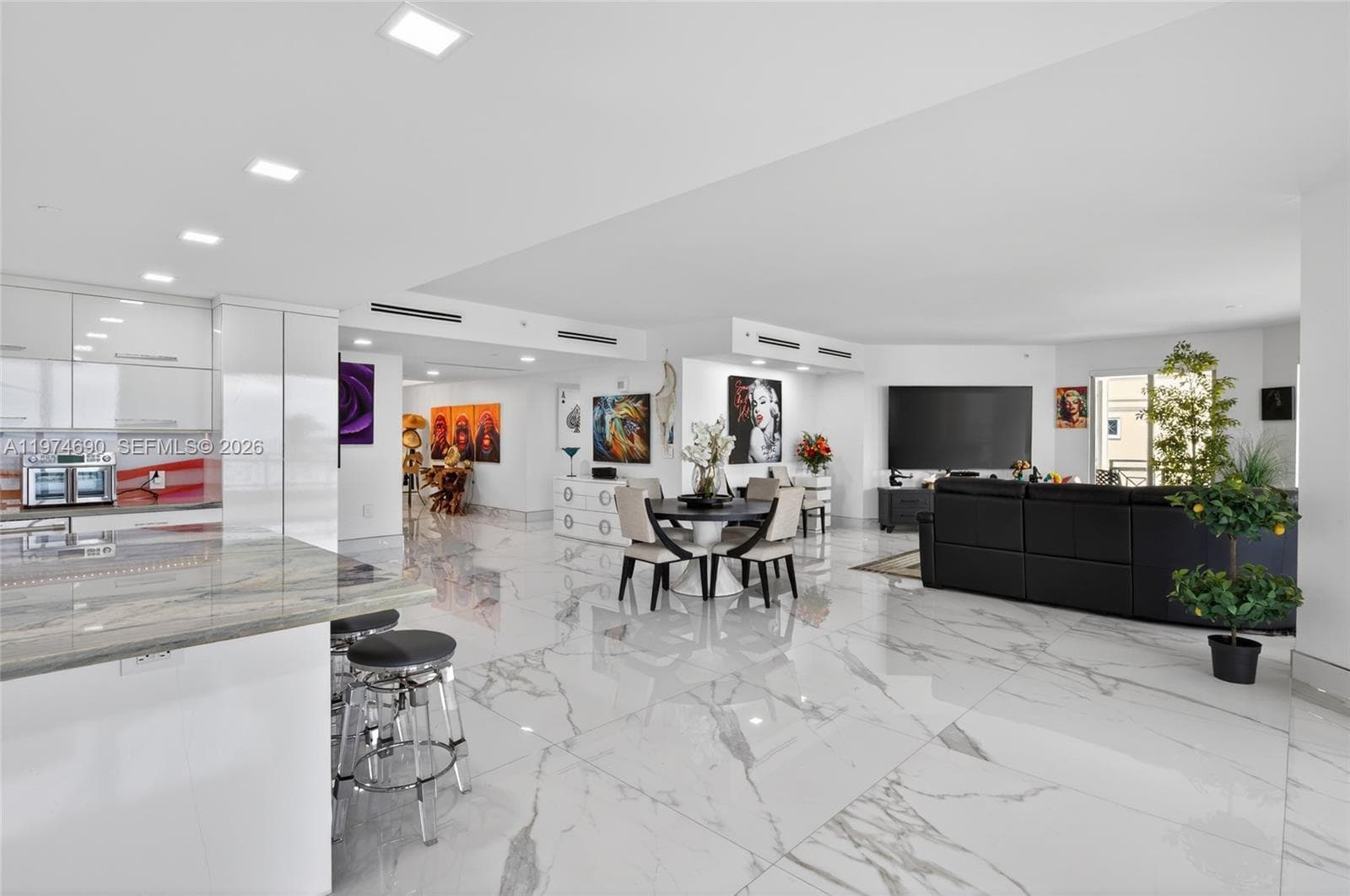 Positano Beach · #401 in Hollywood - Photo 17