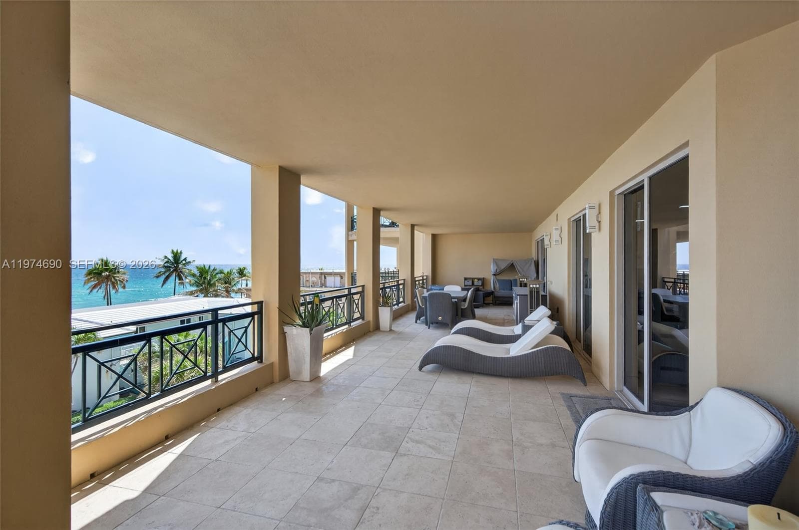 Positano Beach · #401 in Hollywood - Photo 41