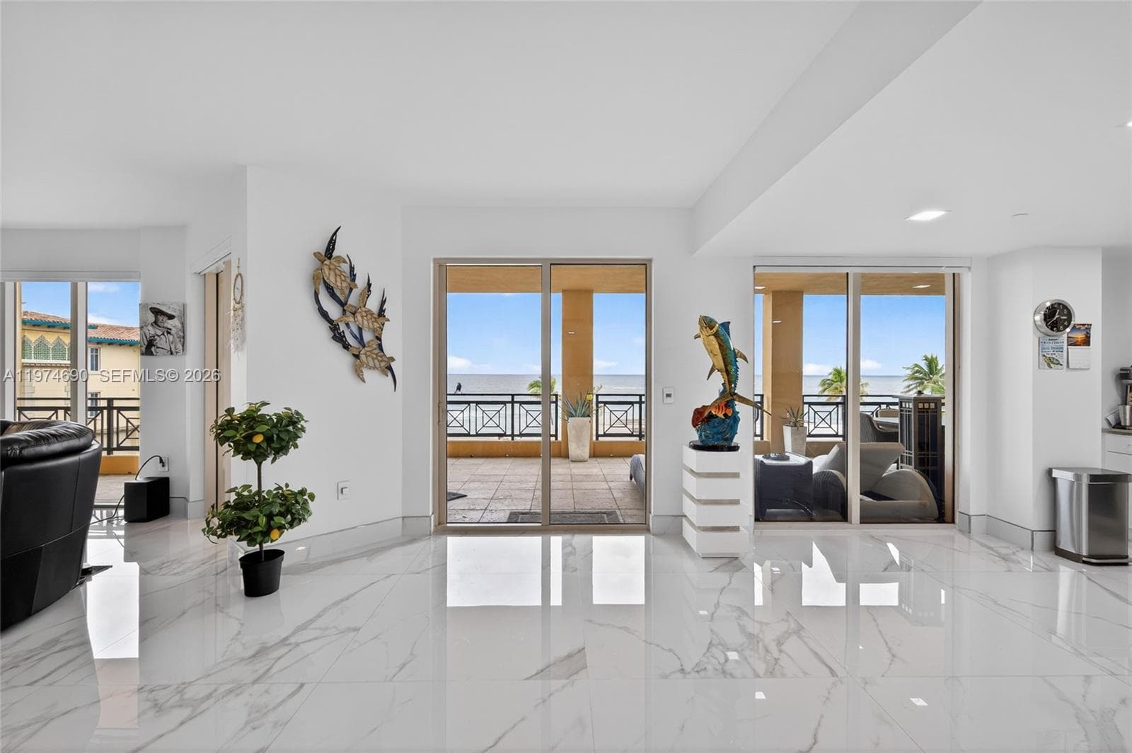 Positano Beach · #401 in Hollywood - Photo 18