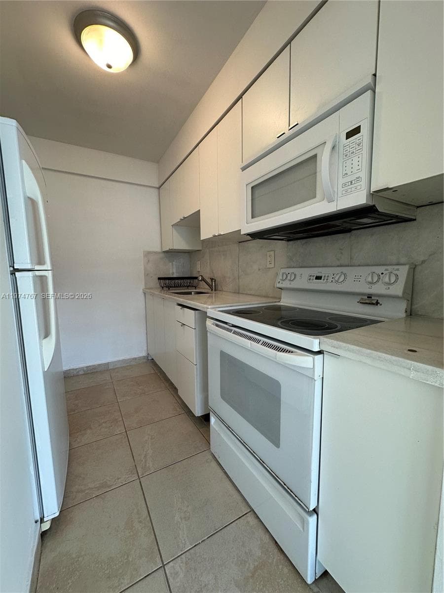 CARIBBEAN TOWERS CONDO · #9I in North Bay Village - Photo 5