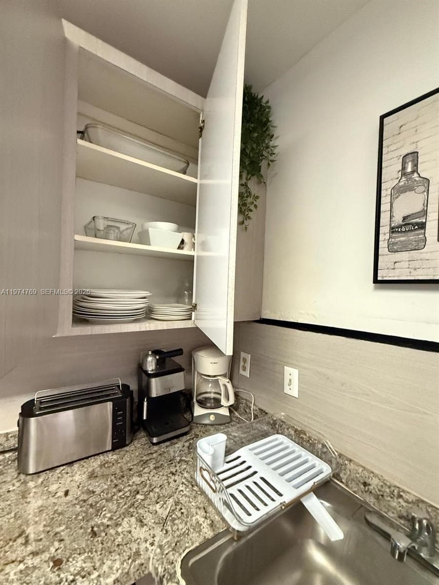 EASTERN SHORES WHITE HOUS · #212 in North Miami Beach - Photo 7