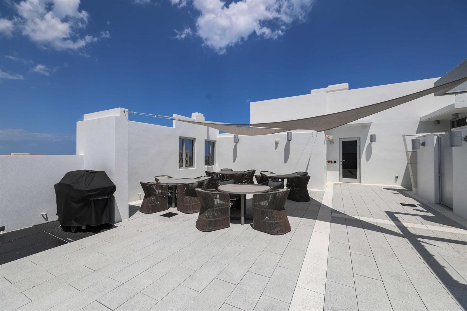 Tower 155 - 82. Rooftop Dining and BBQ A