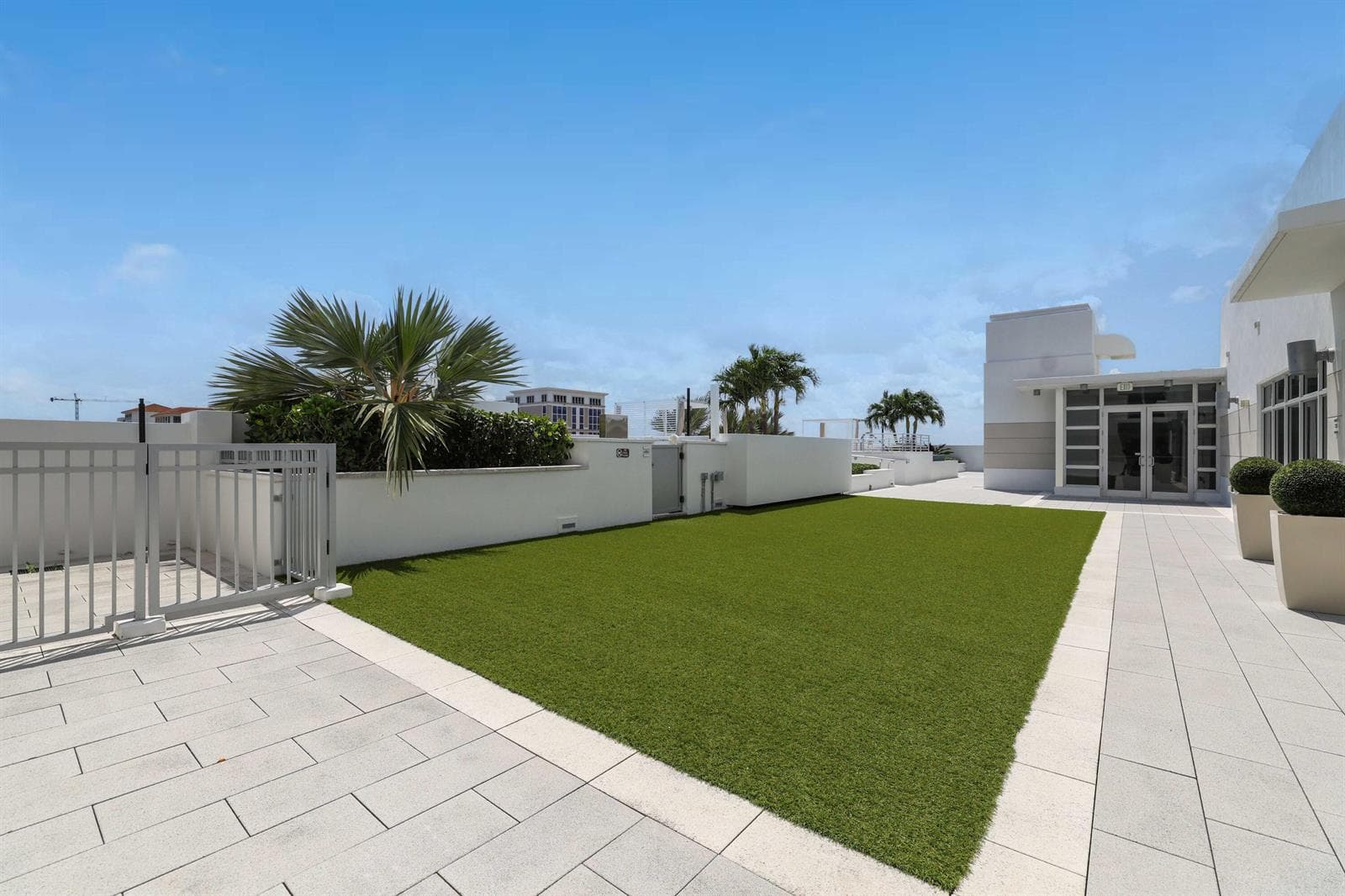Tower 155 - 77. Rooftop Outdoor Area