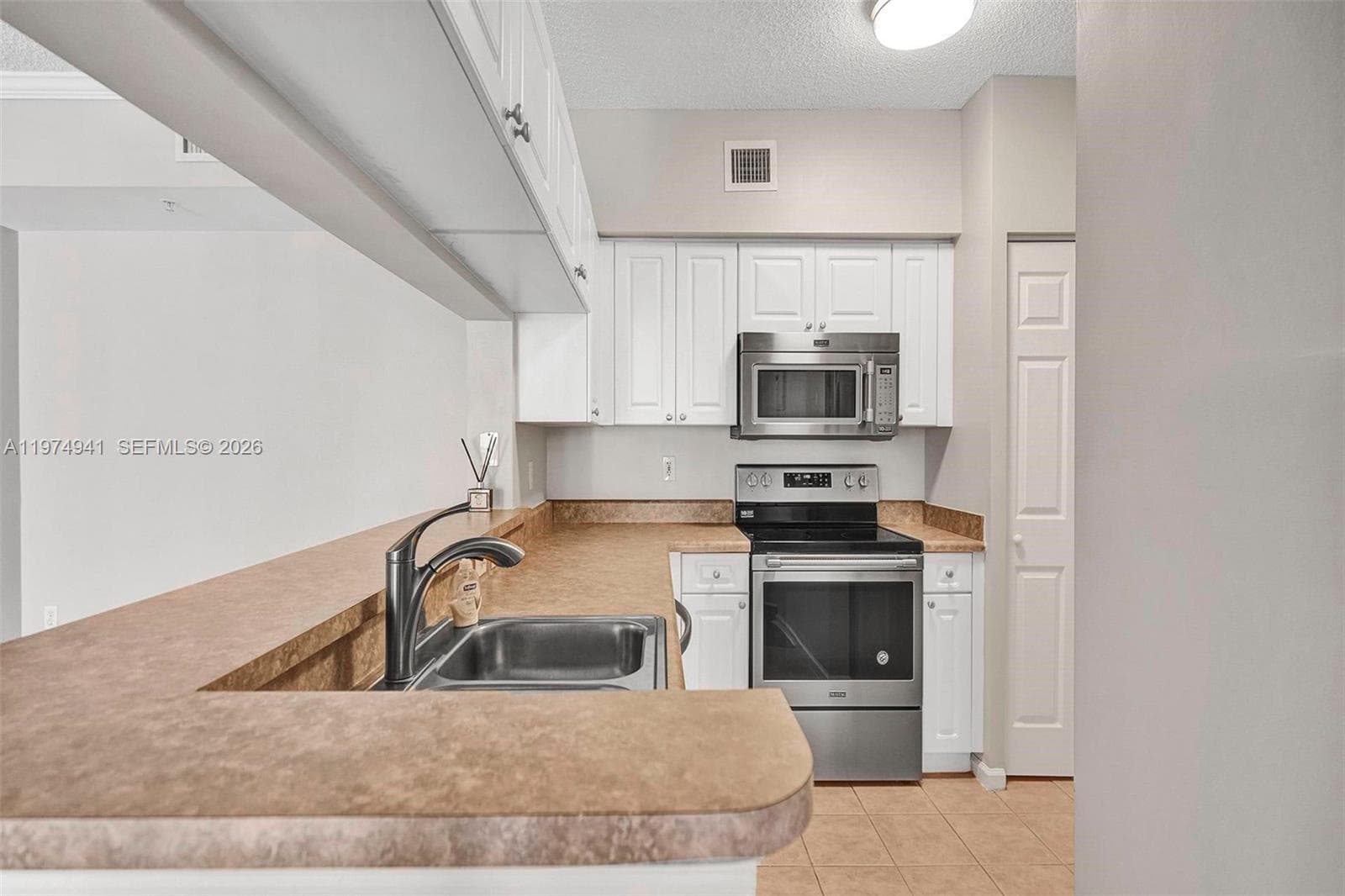 Porto Bellagio · #2802 in Sunny Isles Beach - Photo 8