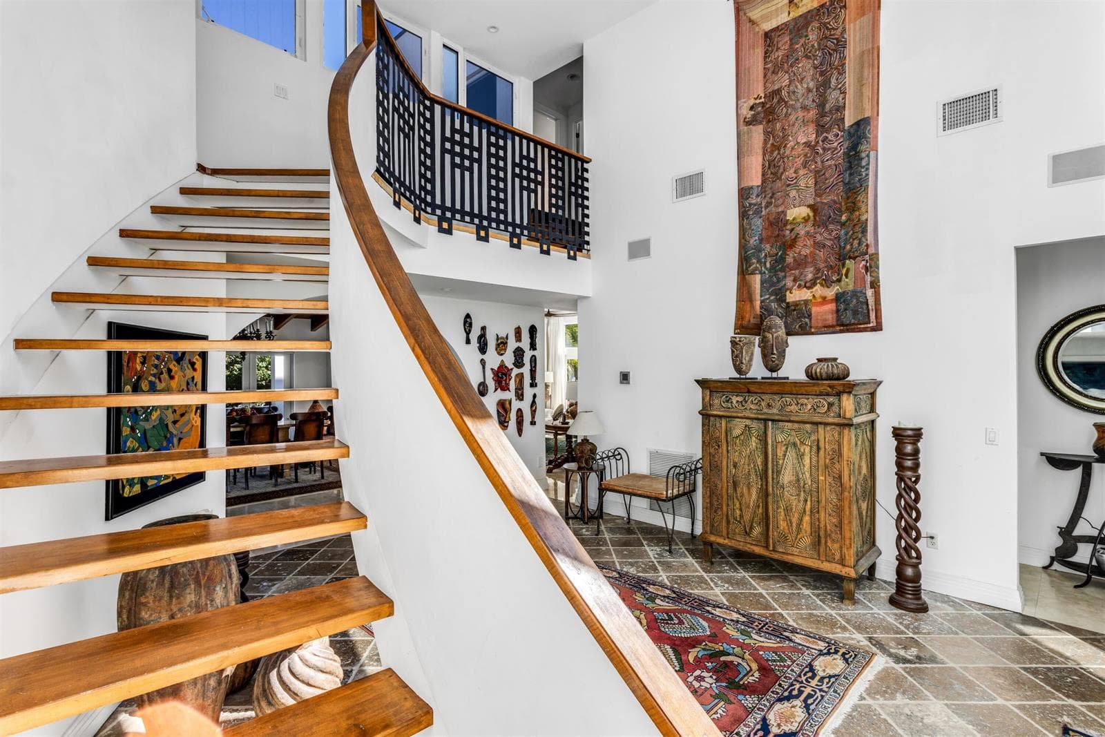 STAIRCASE_DETAIL_EB