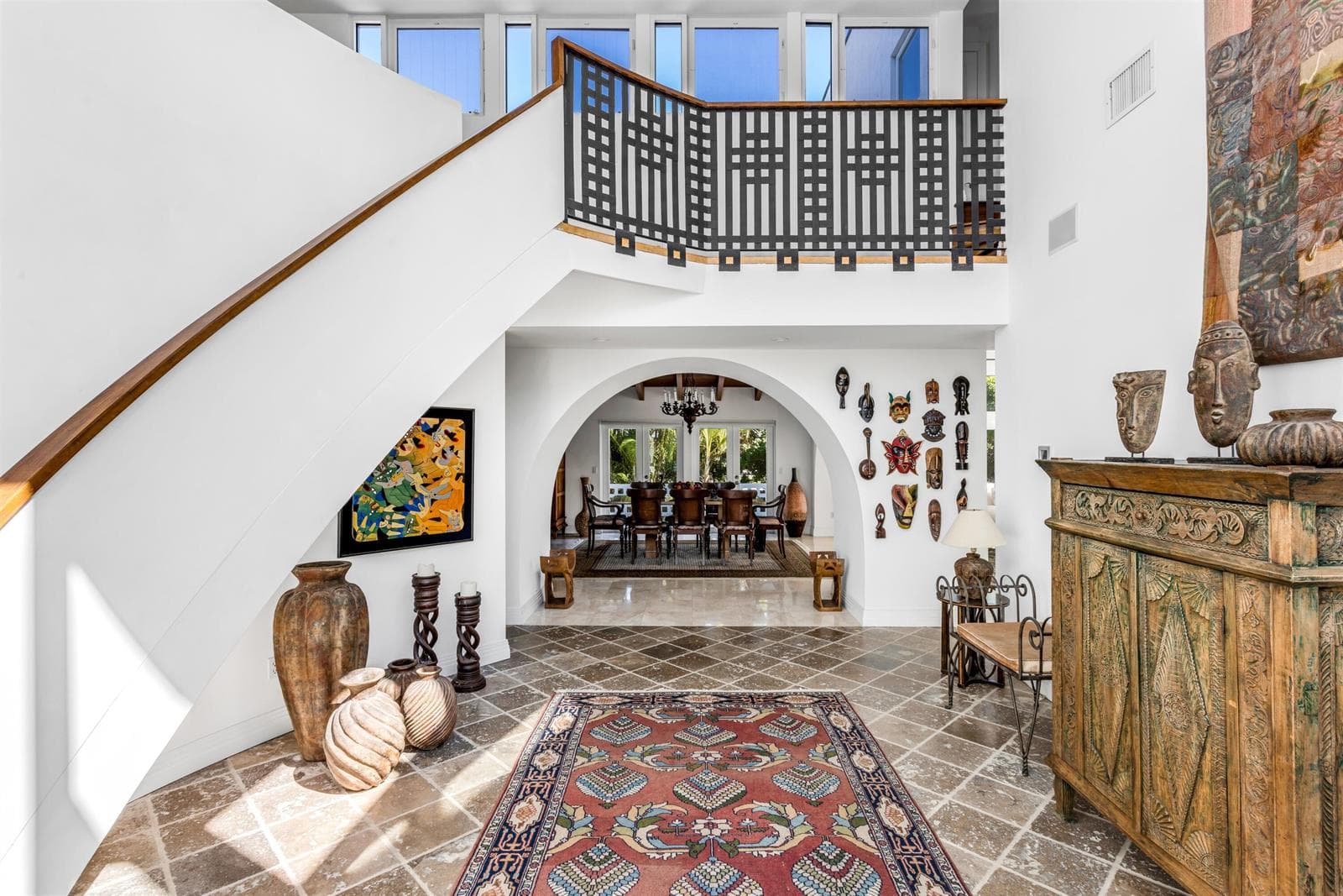 FOYER_LOOKING_IN_EB