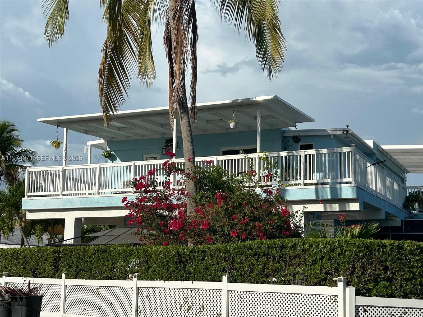 212 Banyan Ln photo 1