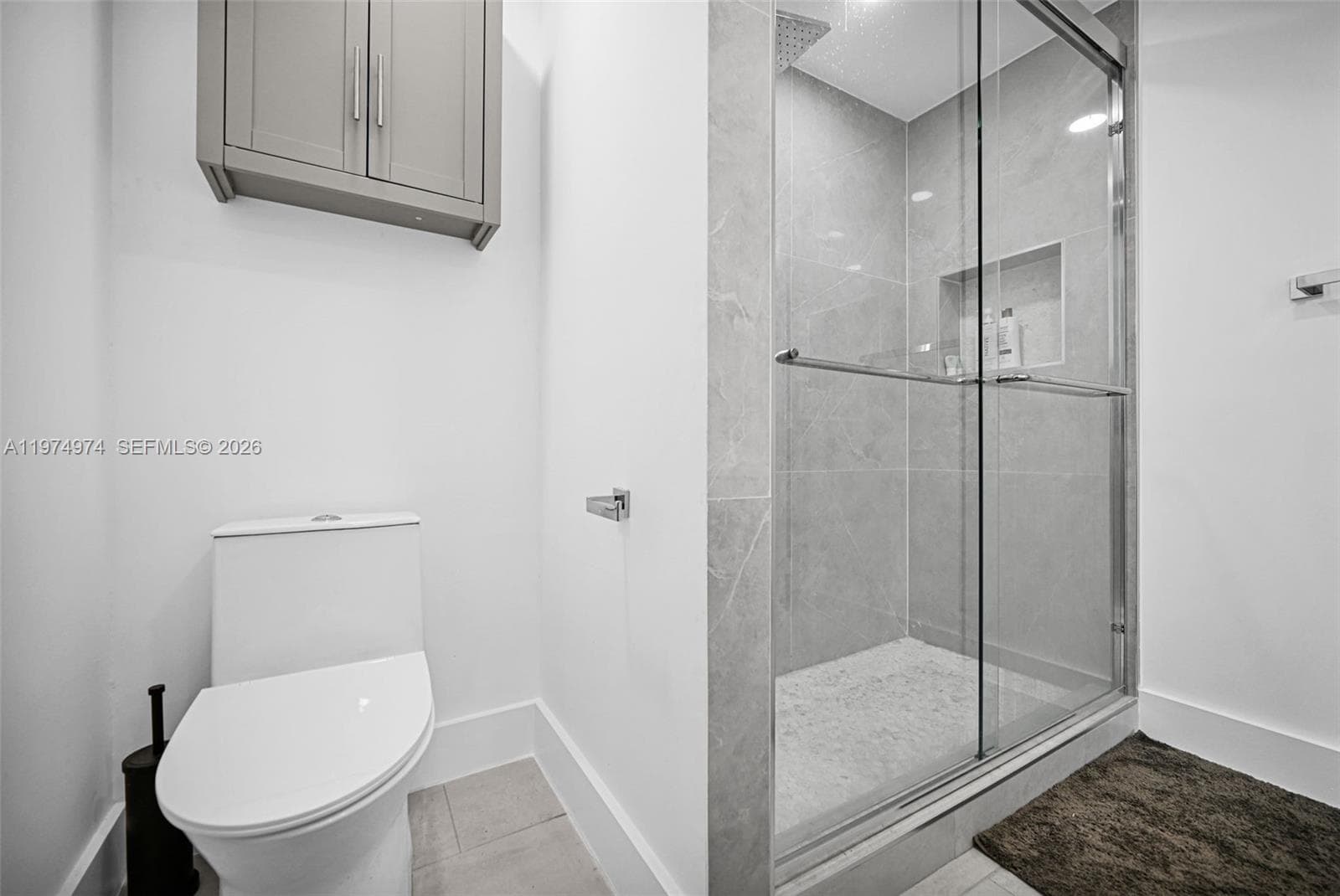 1021 NE 82nd Ter photo 16