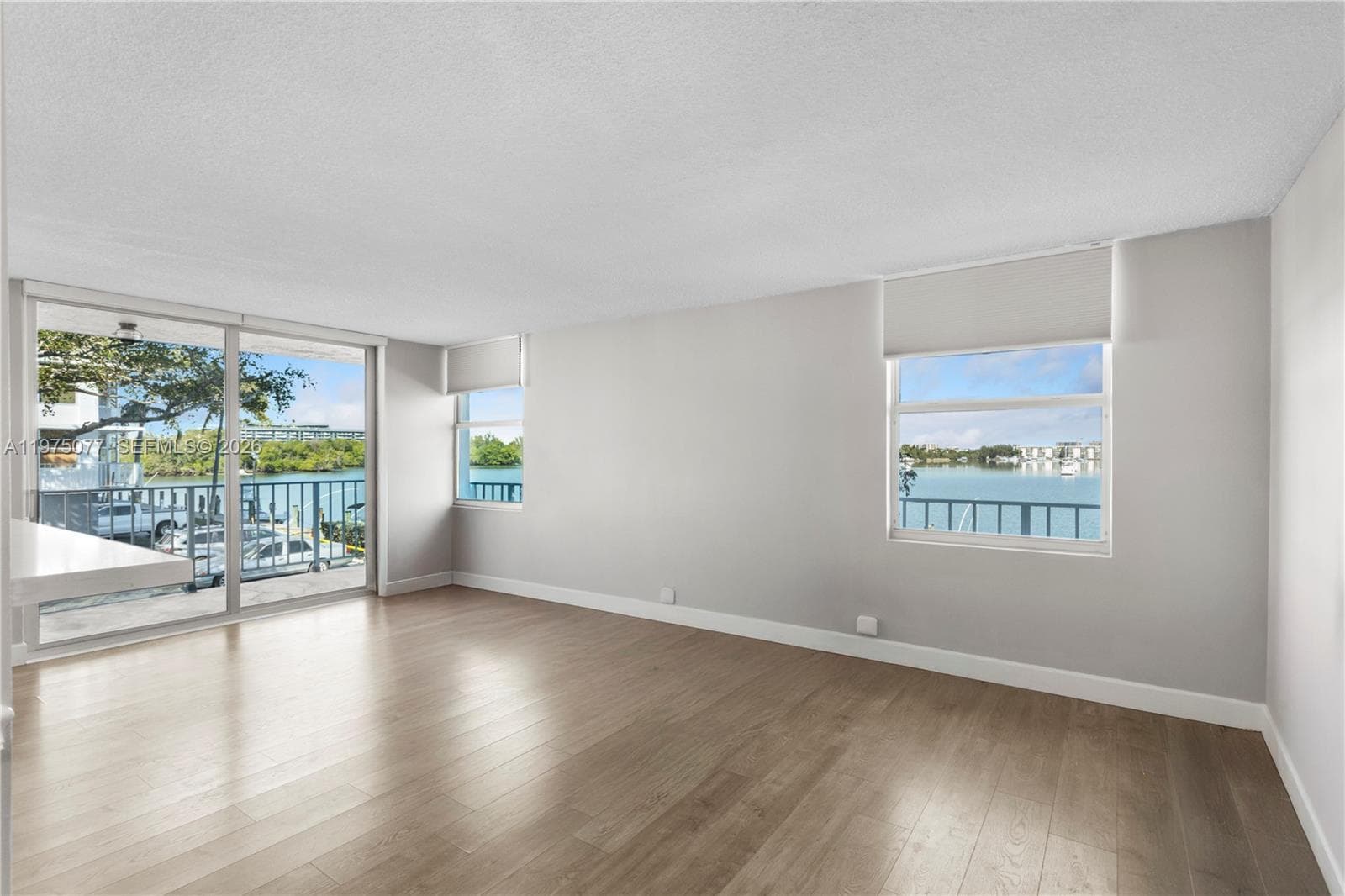 REEF CLUB · #2G in North Miami Beach - Photo 20