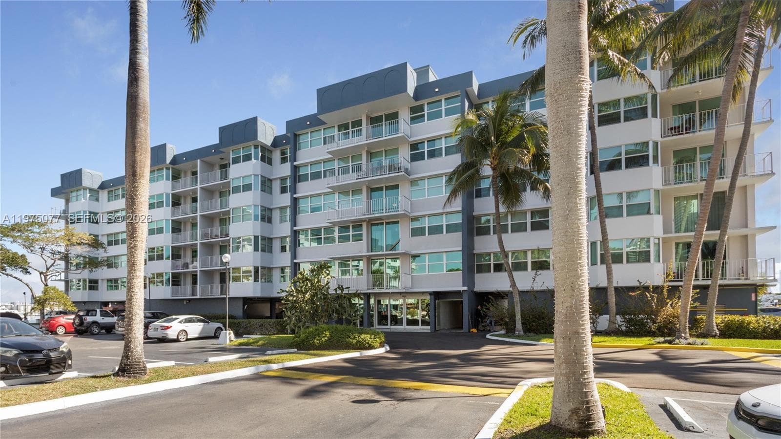 REEF CLUB · #2G in North Miami Beach - Photo 21
