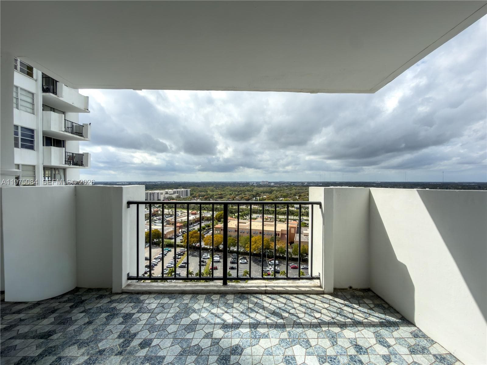 COMMODORE PLAZA CONDO · #2108 in Aventura - Photo 33