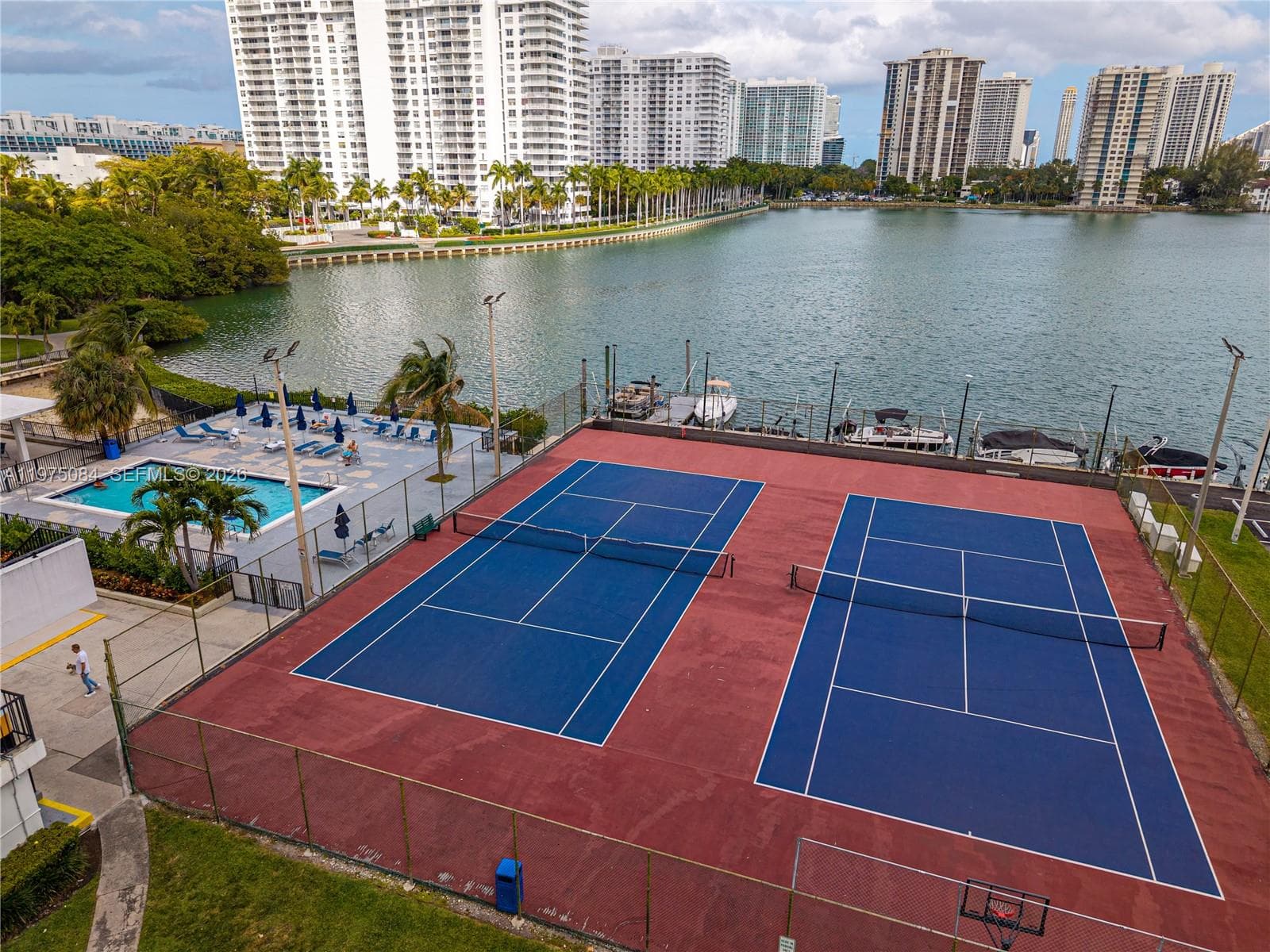COMMODORE PLAZA CONDO · #2108 in Aventura - Photo 55