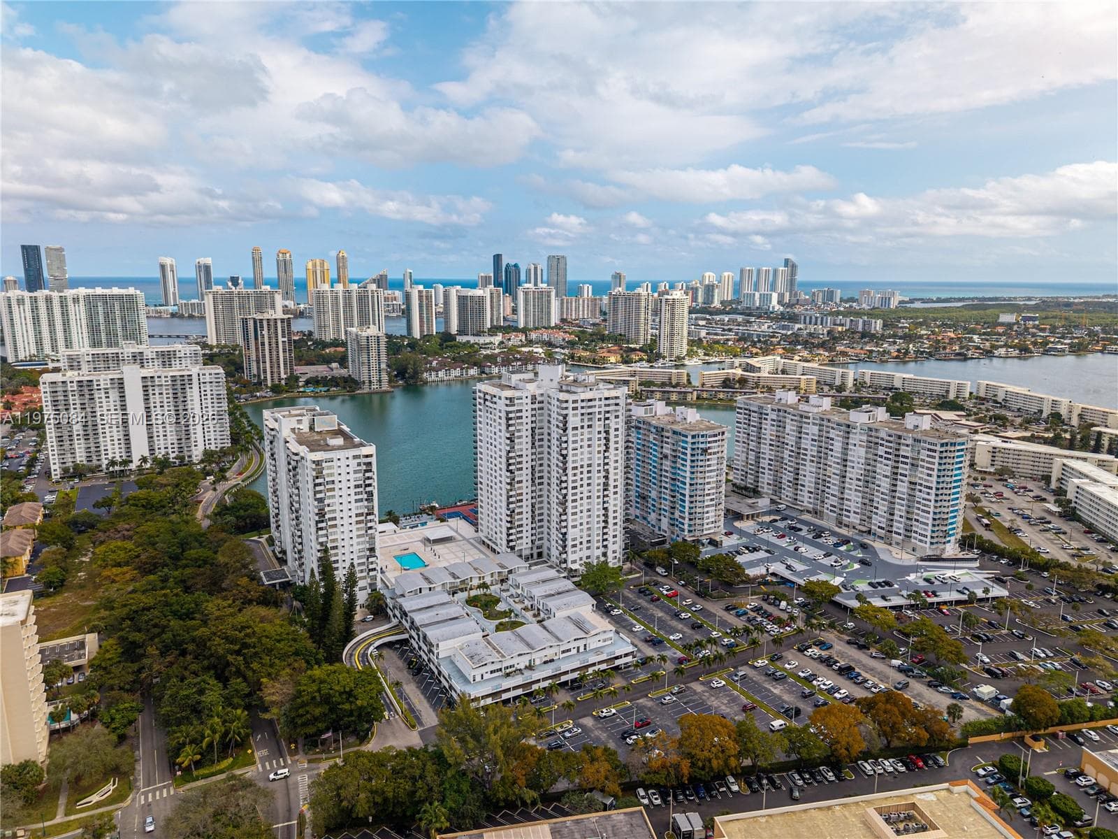 COMMODORE PLAZA CONDO · #2108 in Aventura - Photo 48