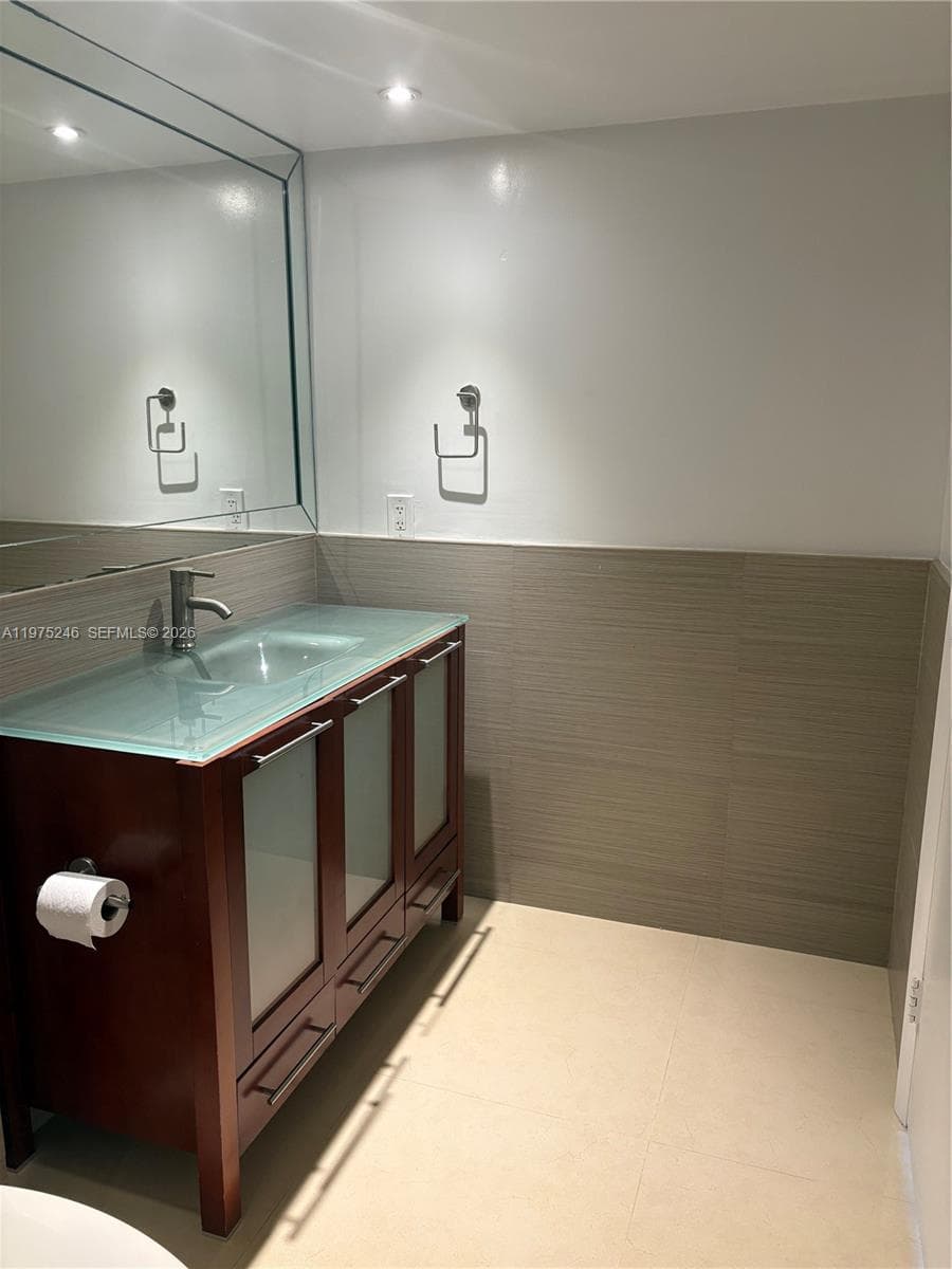 REEF EAST CONDO · #6I in North Miami Beach - Photo 18