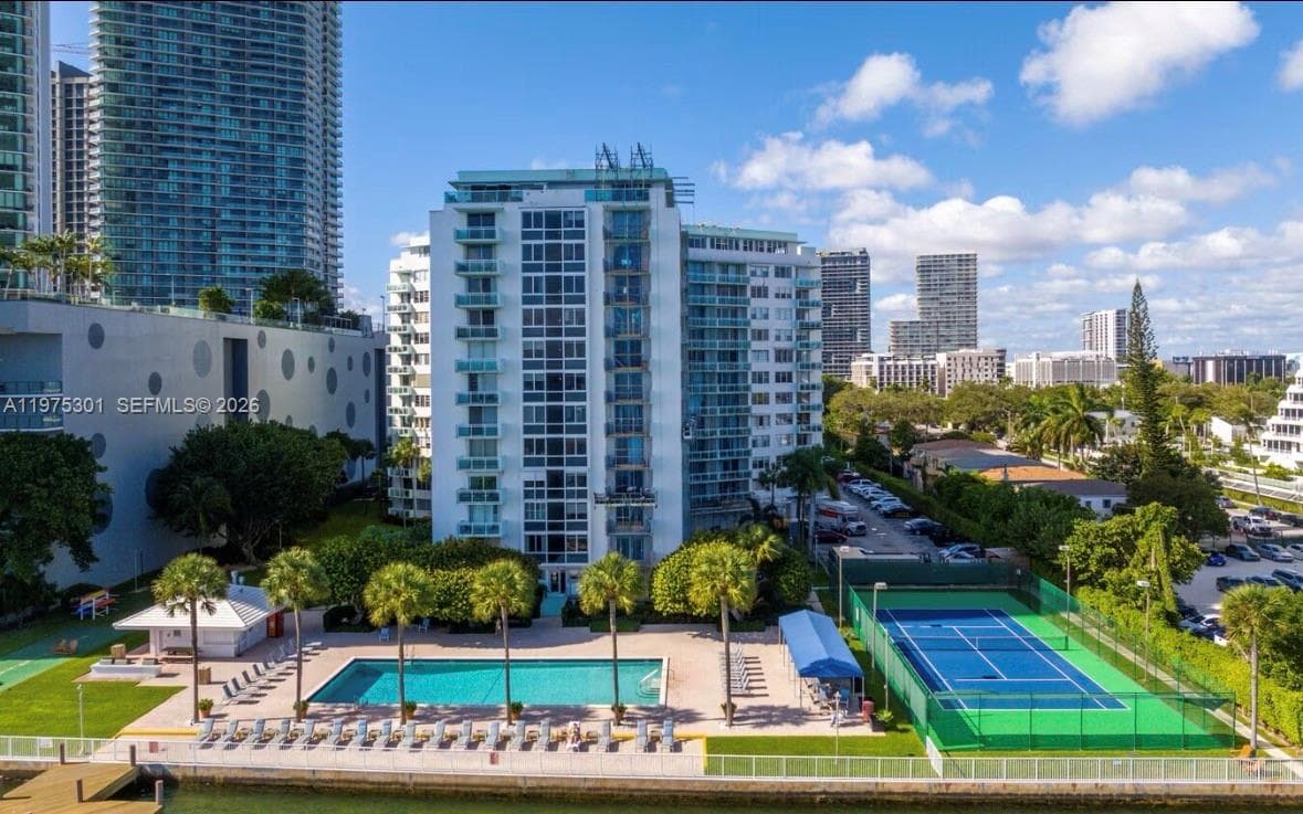 Bay Park Towers · #519 in Miami - Photo 3