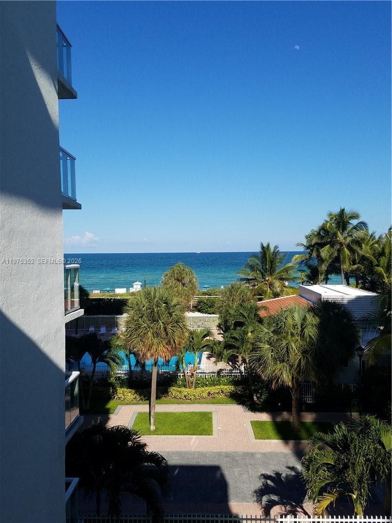 THE ROYAL CLUB CONDO · #406 in Miami Beach - Photo 17