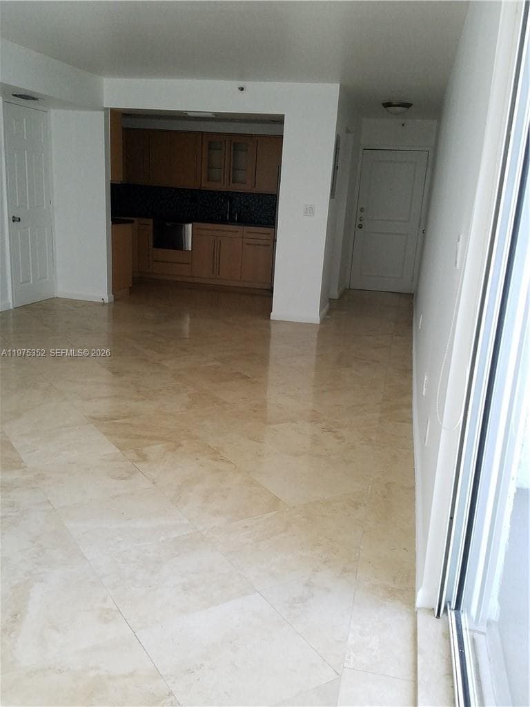 THE ROYAL CLUB CONDO · #406 in Miami Beach - Photo 9