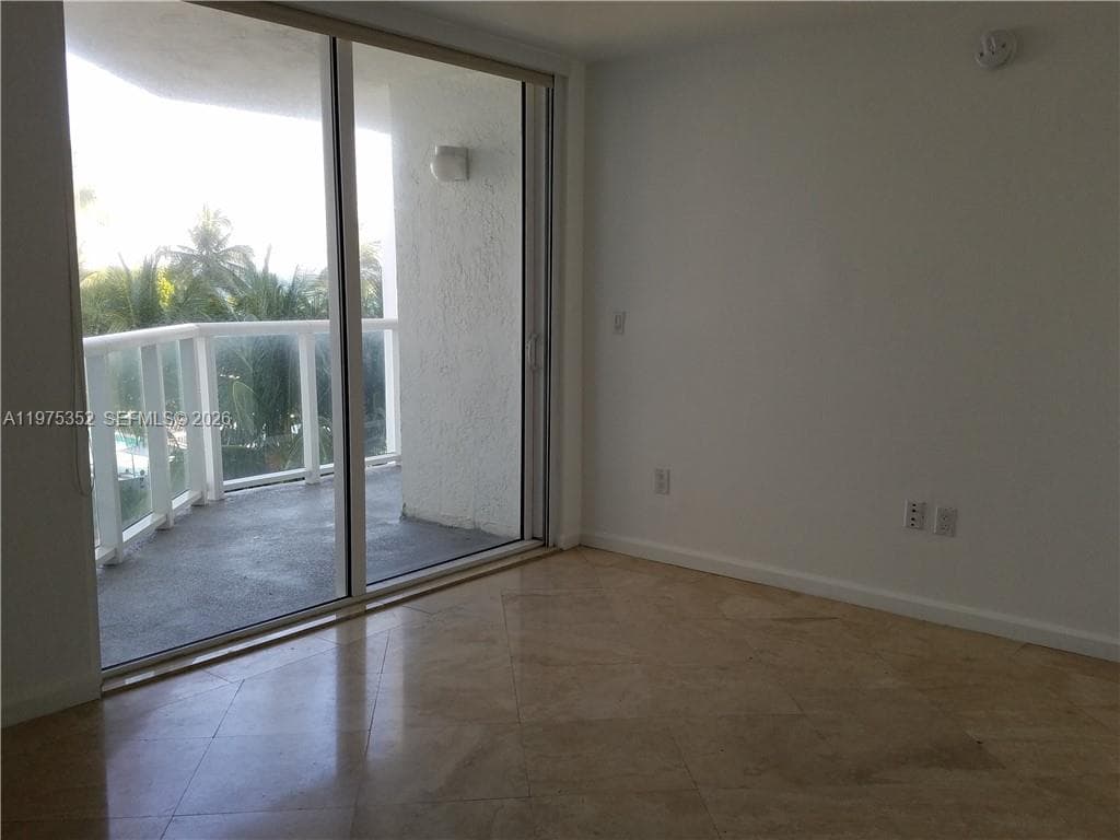 THE ROYAL CLUB CONDO · #406 in Miami Beach - Photo 8