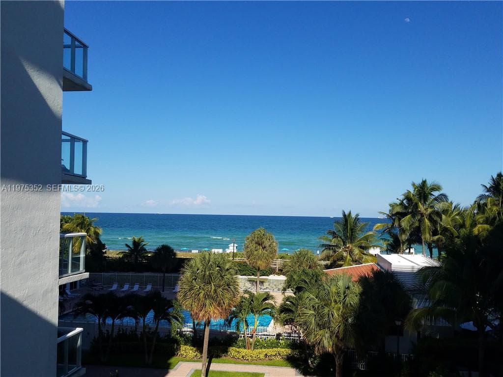 THE ROYAL CLUB CONDO · #406 in Miami Beach - Photo 25