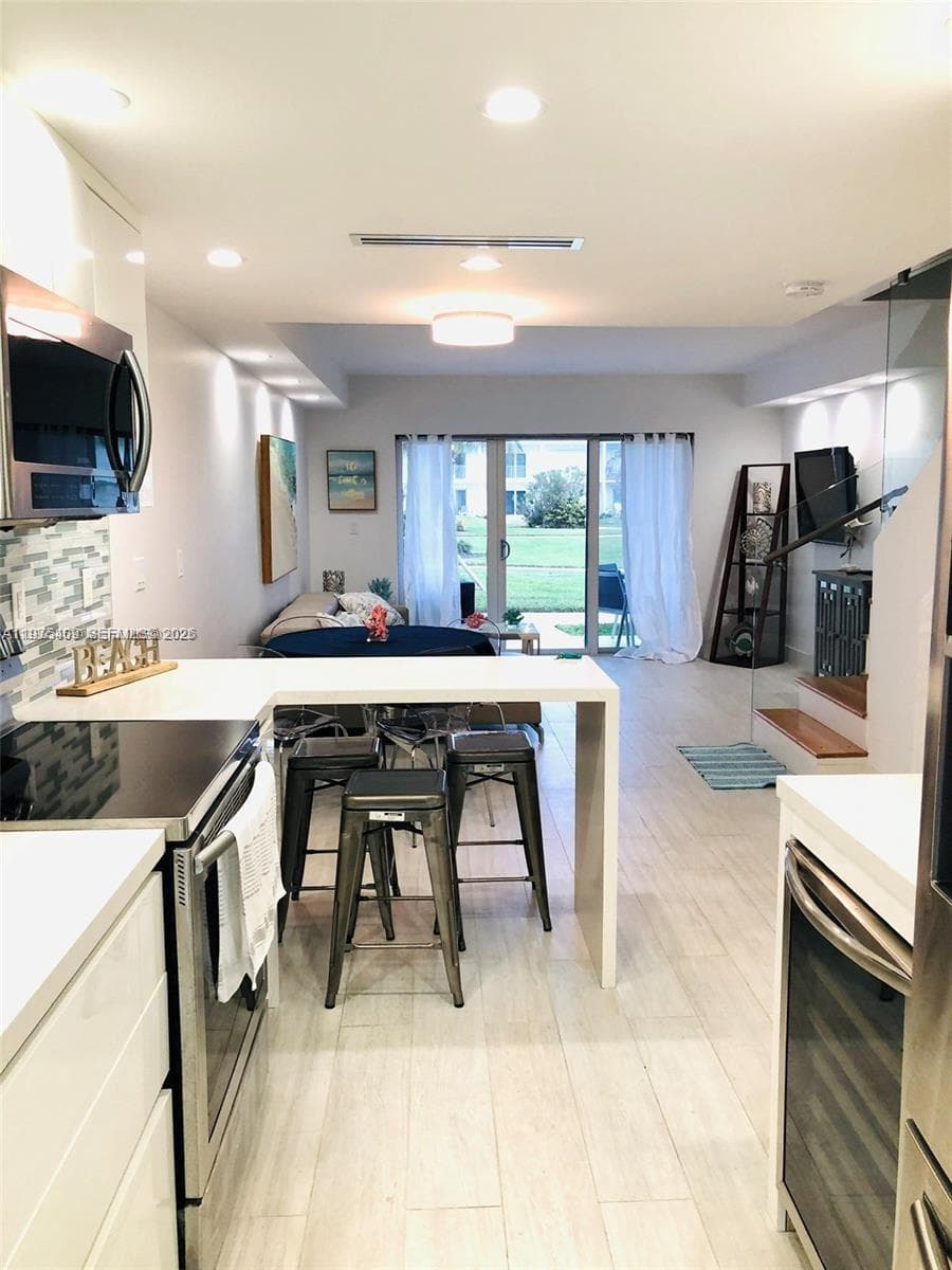 881 Ocean Dr #TH7 photo 23
