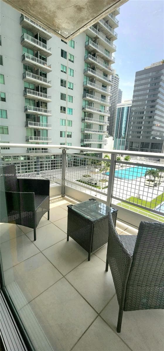 NEO VERTIKA CONDO · #1121 in Miami - Photo 11