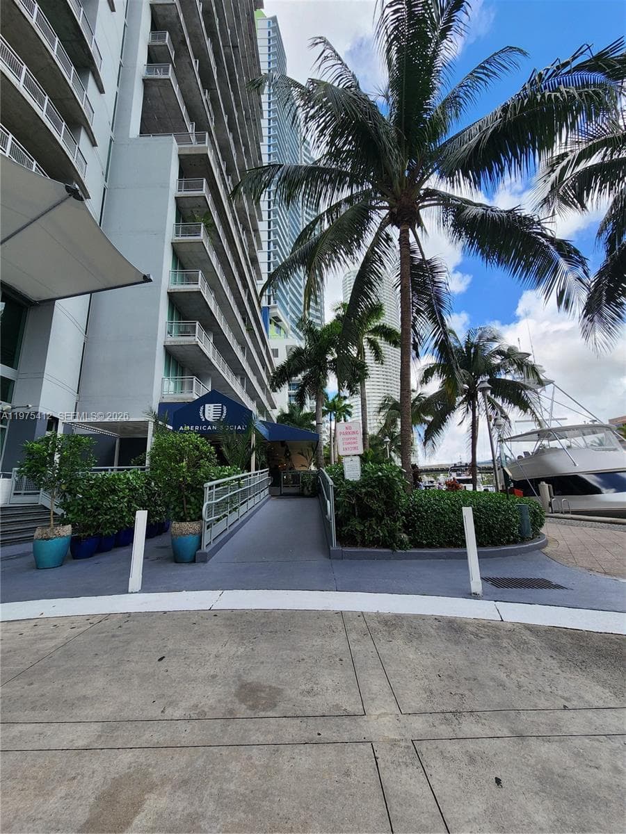 NEO VERTIKA CONDO · #1121 in Miami - Photo 25