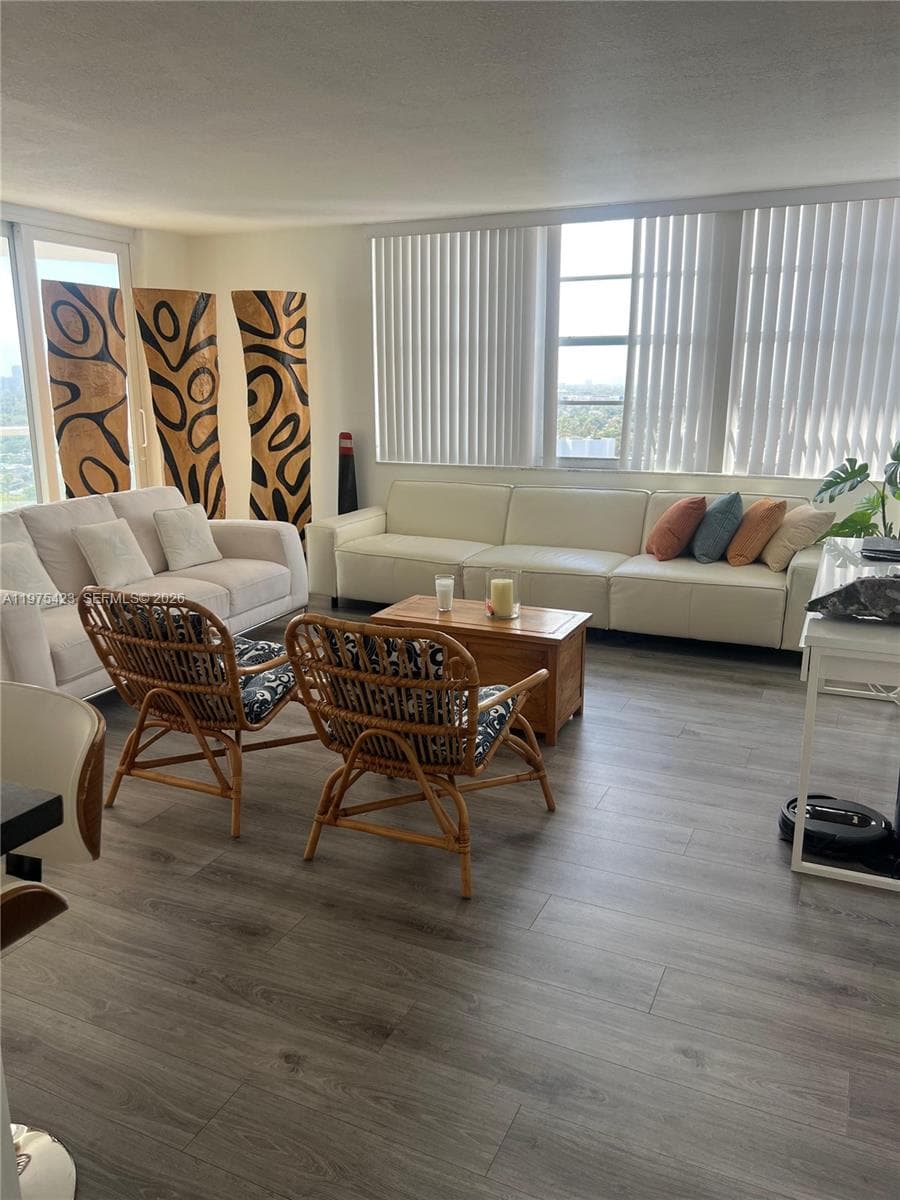 BUCKLEY TOWERS CONDO - EA · #1615E in Miami - Photo 6