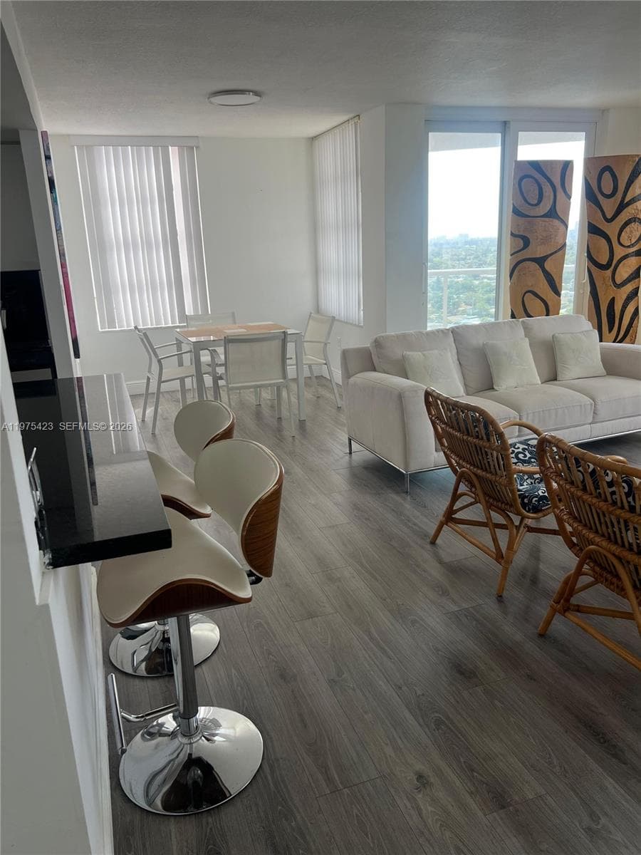 BUCKLEY TOWERS CONDO - EA · #1615E in Miami - Photo 8