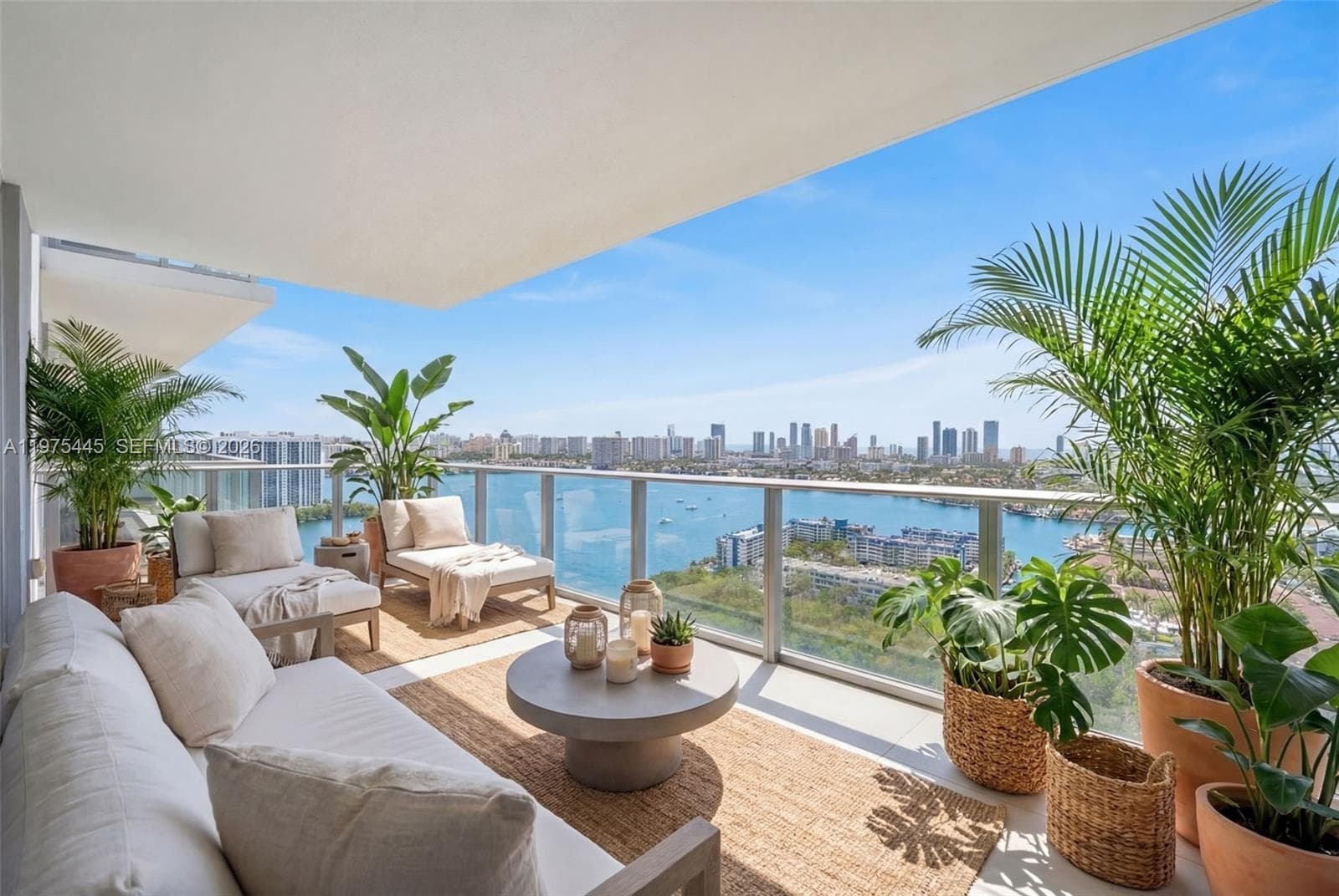 THE HARBOUR SOUTH CONDO · #2920 in North Miami Beach - Photo 2
