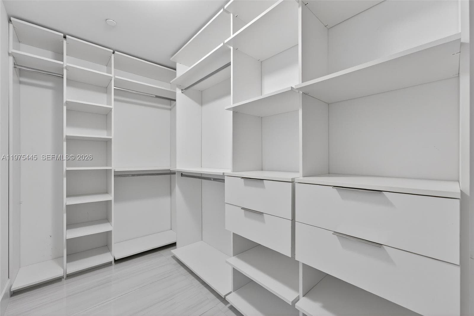 THE HARBOUR SOUTH CONDO · #2920 in North Miami Beach - Photo 17